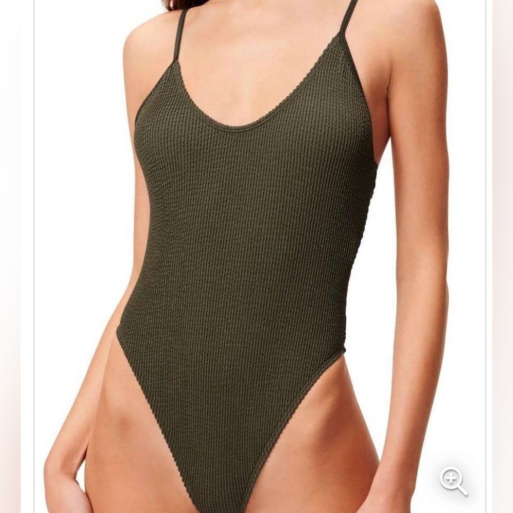 GOOD AMERICAN Always Fits One Piece Crinkle bathing suit NWOT